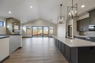 315 Aldon Circle, Green Bay, WI 54304 - Photo 4