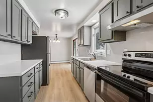 1482 Commanche Ave, Green Bay, WI 54313 - Photo 10