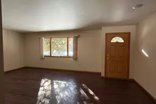 205 Alpine Dr, Shawano, WI 54166 - Photo 6