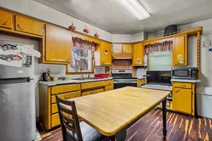 1463 Eastman Ave, Green Bay, WI 54302 - Photo 12