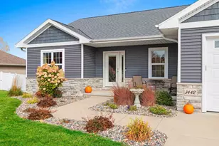 3442 Leeds Castle Dr, Green Bay, WI 54313 - Photo 8