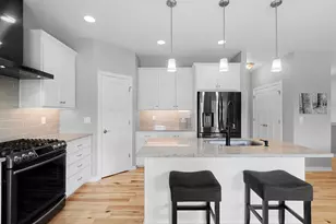 3442 Leeds Castle Dr, Green Bay, WI 54313 - Photo 18