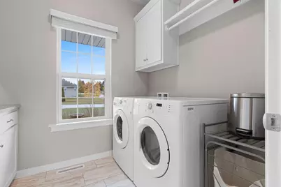 3442 Leeds Castle Drive, Green Bay, WI 54313 - Photo 24