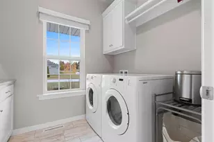 3442 Leeds Castle Dr, Green Bay, WI 54313 - Photo 24