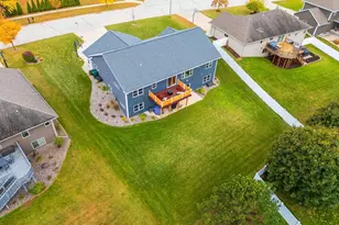 3442 Leeds Castle Dr, Green Bay, WI 54313 - Photo 74