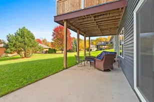 3442 Leeds Castle Dr, Green Bay, WI 54313 - Photo 46