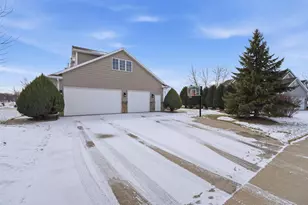 3895 Shorebird Ct, Oshkosh, WI 54904 - Photo 48