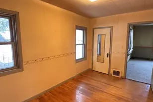 205 N Harrison St, Waupaca, WI 54981 - Photo 8