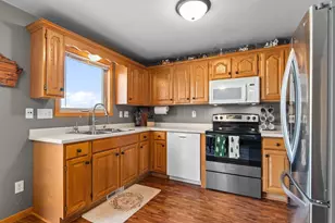 708 Saunders Rd, Kaukauna, WI 54130 - Photo 8