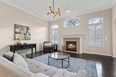 825 Yorkshire Road, Neenah, WI 54956 - Photo 8