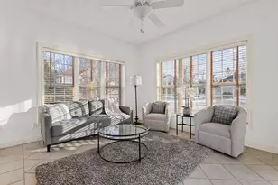 825 Yorkshire Rd, Neenah, WI 54956 - Photo 16