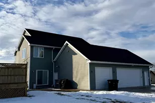 1410 S Prospect St, Shawano, WI 54166 - Photo 2