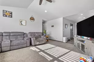 3393 E Rubyred Dr, Appleton, WI 54913 - Photo 10