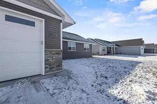 3393 E Rubyred Dr, Appleton, WI 54913 - Photo 6