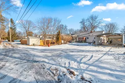 725 Maiden Lane, Shawano, WI 54166 - Photo 8