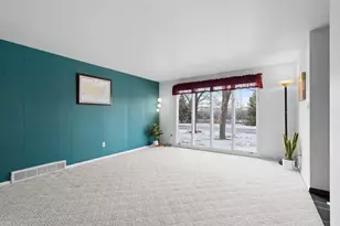 1313 Sorrento Dr, Green Bay, WI 54304 - Photo 6