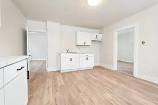 1405 Day St, Green Bay, WI 54302 - Photo 2