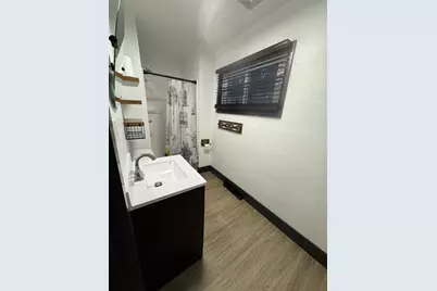 618 E Division Street, Shawano, WI 54166 - Photo 10