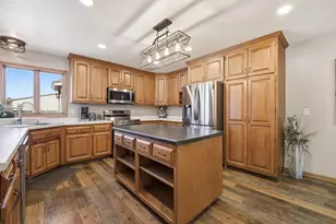 5696 Glendale Ave, Green Bay, WI 54313 - Photo 8