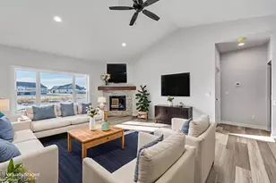 1270 Autumn Fld Ln, De Pere, WI 54115 - Photo 4