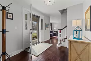 804 Heather Ln, Neenah, WI 54956 - Photo 4