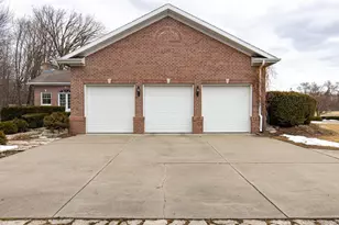 W9258 Lamise Way, Hortonville, WI 54944 - Photo 2