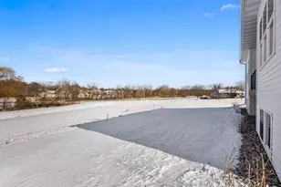 541 Security Blvd, Green Bay, WI 54313 - Photo 10