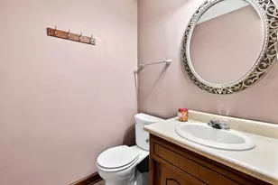 801 S Olson Ave, Appleton, WI 54914 - Photo 12