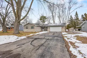 439 Monroe St, Oconto, WI 54153 - Photo 2