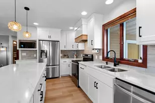 2141 Wheat Way, Green Bay, WI 54311 - Photo 16