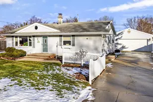 1128 E Layton Ave, Appleton, WI 54915 - Photo 2