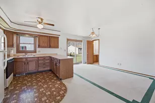 637 E Scott St, Fond du Lac, WI 54935 - Photo 12