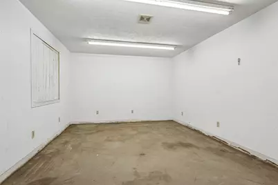 1010 N Ashland Avenue, Green Bay, WI 54303 - Photo 6