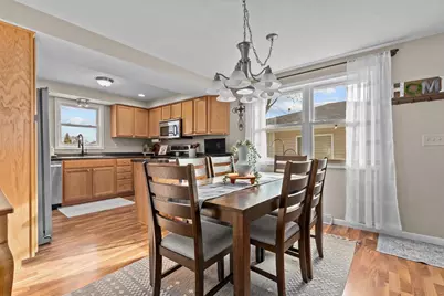 978 Evans Street, Neenah, WI 54956 - Photo 8