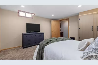 978 Evans Street, Neenah, WI 54956 - Photo 24