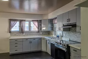 736 W 8th St, Appleton, WI 54914 - Photo 16