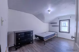 736 W 8th St, Appleton, WI 54914 - Photo 8