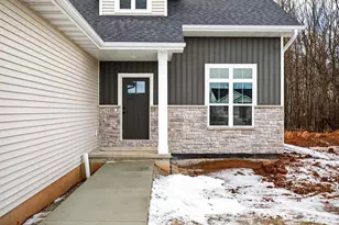 N9273 Constellation Dr, Appleton, WI 54915 - Photo 2