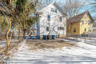 1641 Jackson St, Oshkosh, WI 54901 - Photo 2