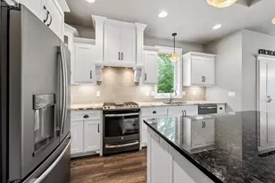 668 White Pne Ct, Little Suamico, WI 54171 - Photo 16