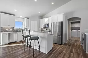 1735 Red Oak St, Green Bay, WI 54313 - Photo 10