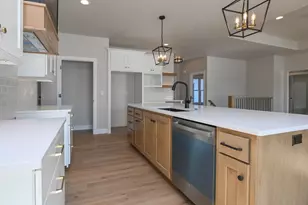 2041 Red Fox Ln, Kaukauna, WI 54130 - Photo 20