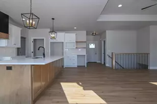 2041 Red Fox Ln, Kaukauna, WI 54130 - Photo 18