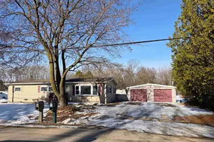 W7618 Poplar Rd, Shawano, WI 54166 - Photo 2