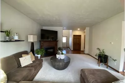 1713 Oak Hollow Lane, Neenah, WI 54956 - Photo 8