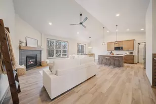 2564 N Stellita Cir, De Pere, WI 54115 - Photo 8