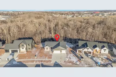 2564 N Stellita Circle, De Pere, WI 54115 - Photo 2