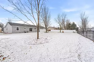 N9555 Chadbury Ln, Appleton, WI 54915 - Photo 34
