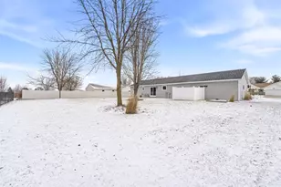 N9555 Chadbury Ln, Appleton, WI 54915 - Photo 32