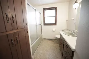 530 Lorraine Ln, Green Bay, WI 54311 - Photo 16